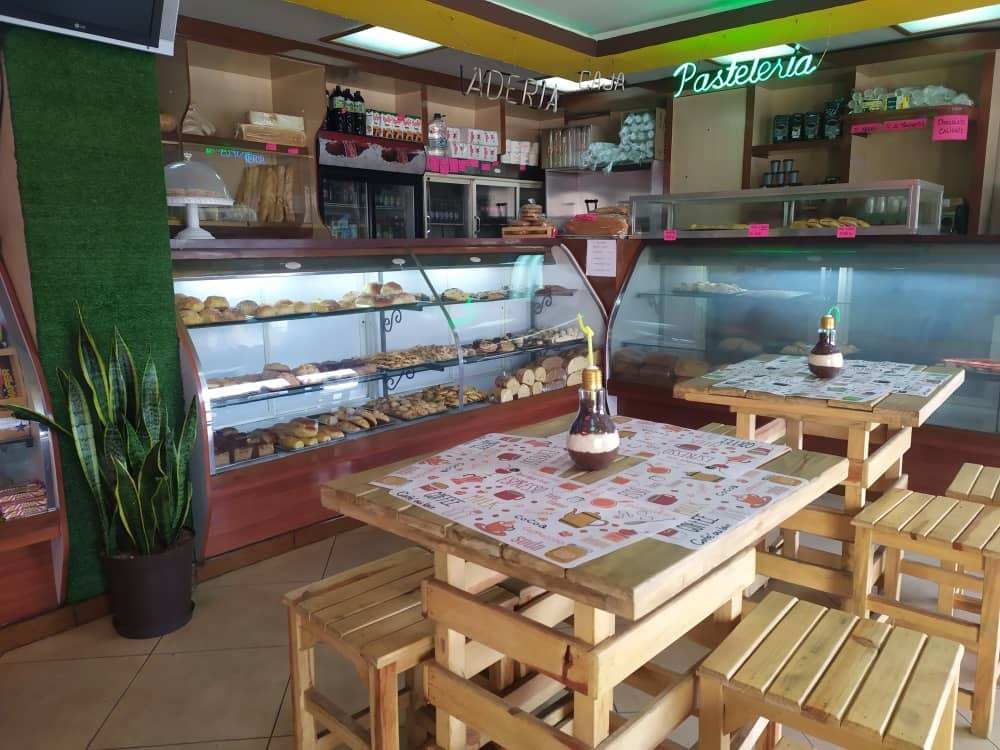 Local comercial en Los Teques, Altos Mirandinos - 1