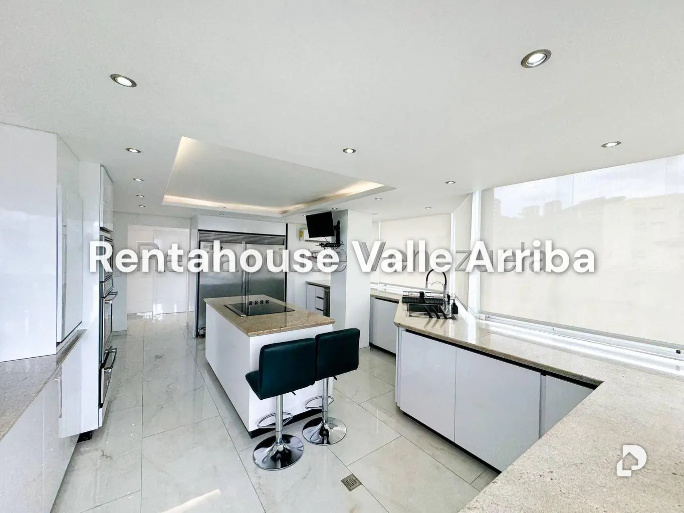 Apartamento en Las Mesetas de Santa Rosa de Lima, Caracas – 30