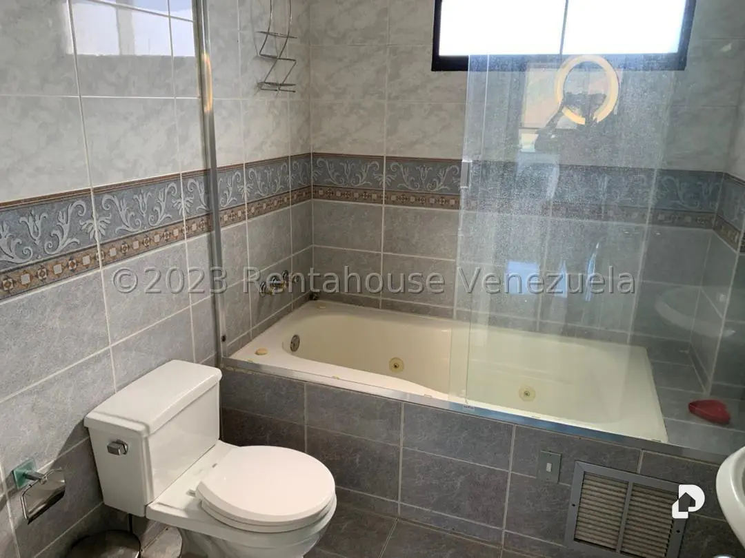 Apartamento en Miranda, Caracas – 24