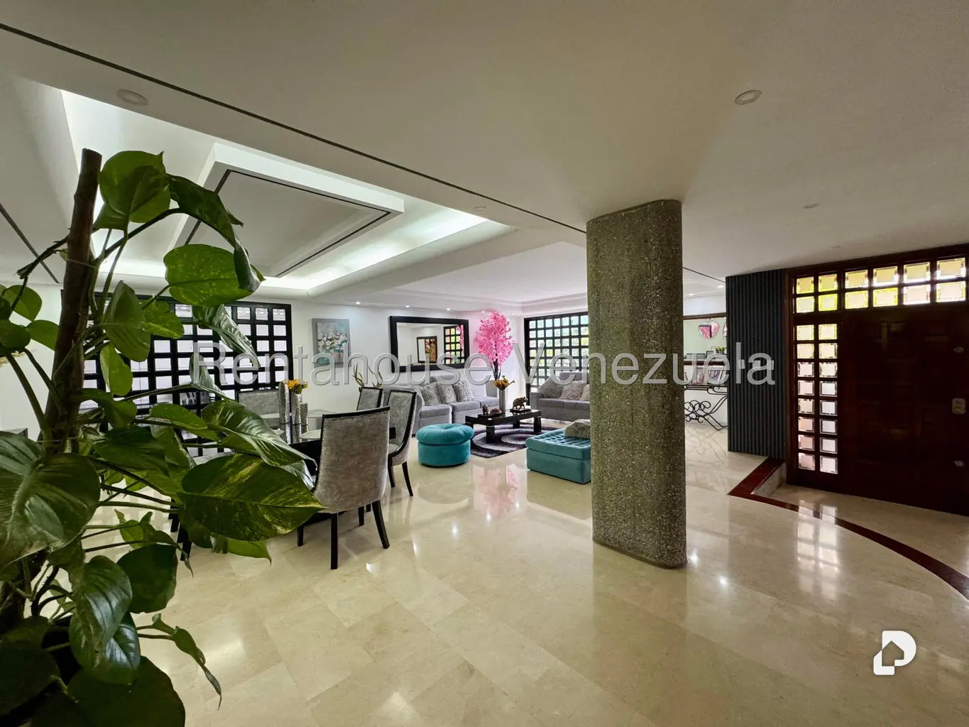 Casa en Colinas de Vista Alegre, Caracas – 17