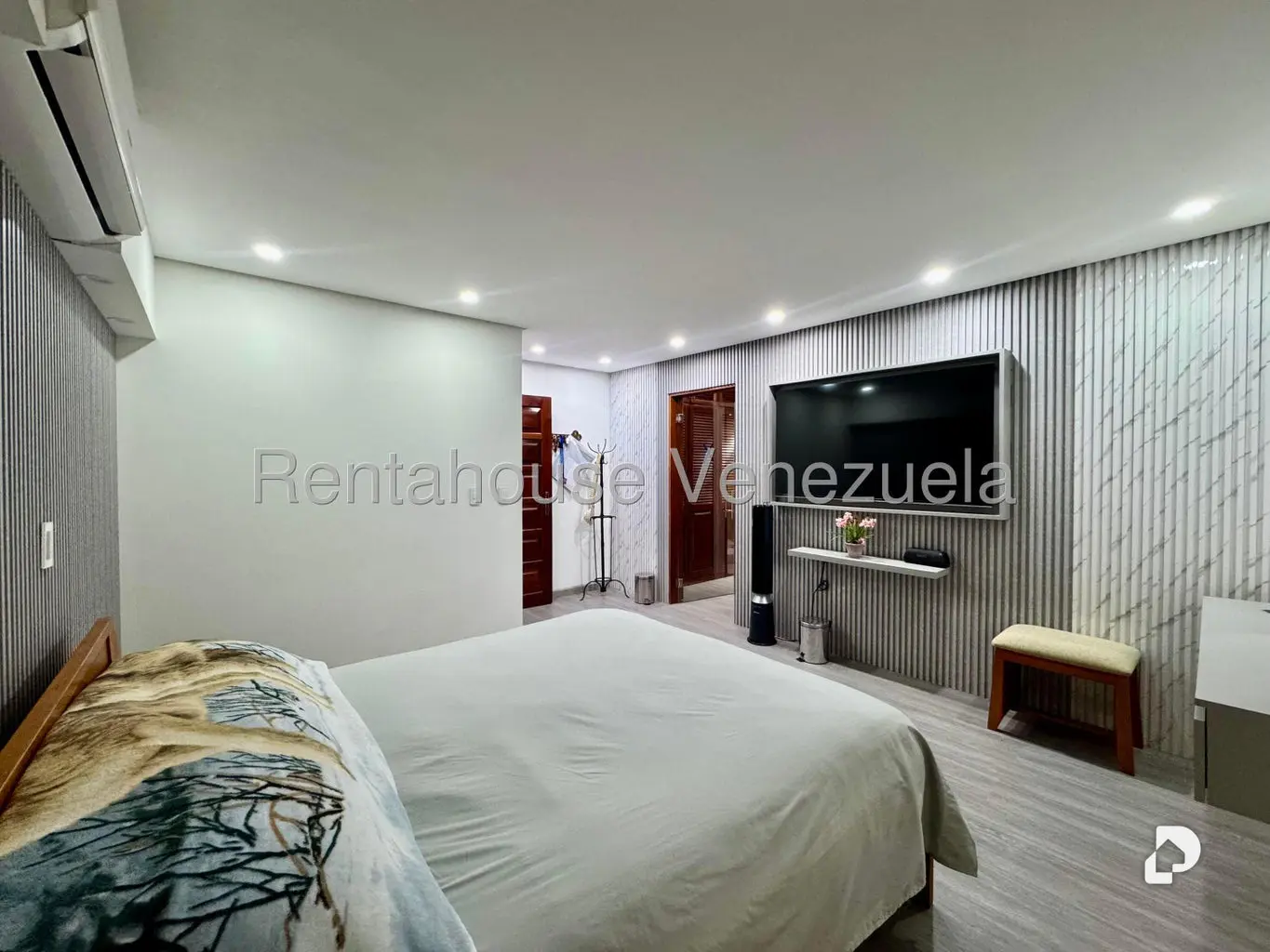 Casa en Colinas de Vista Alegre, Caracas – 29