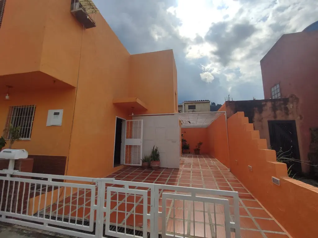 Townhouse en Naguanagua - 1