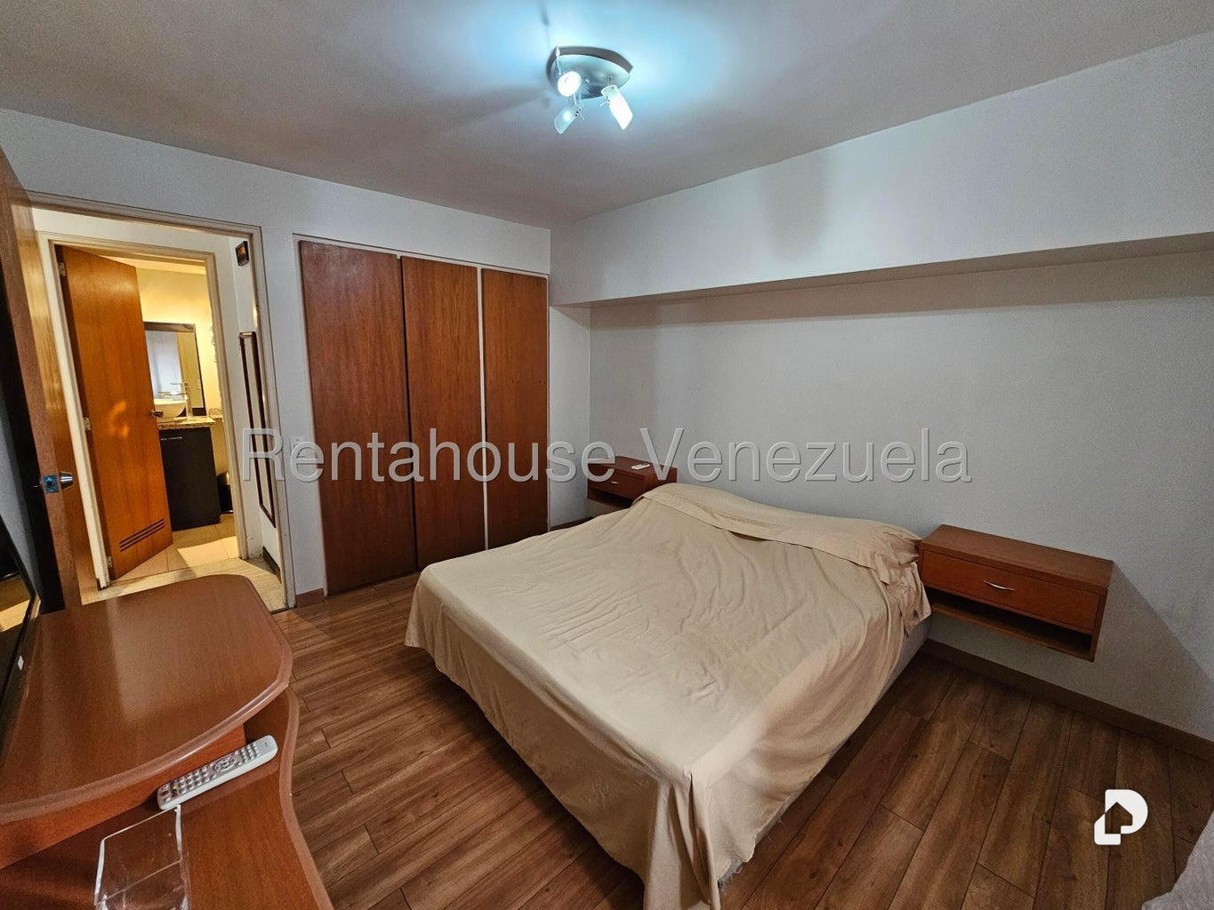 Apartamento en La Florida, Caracas – 11