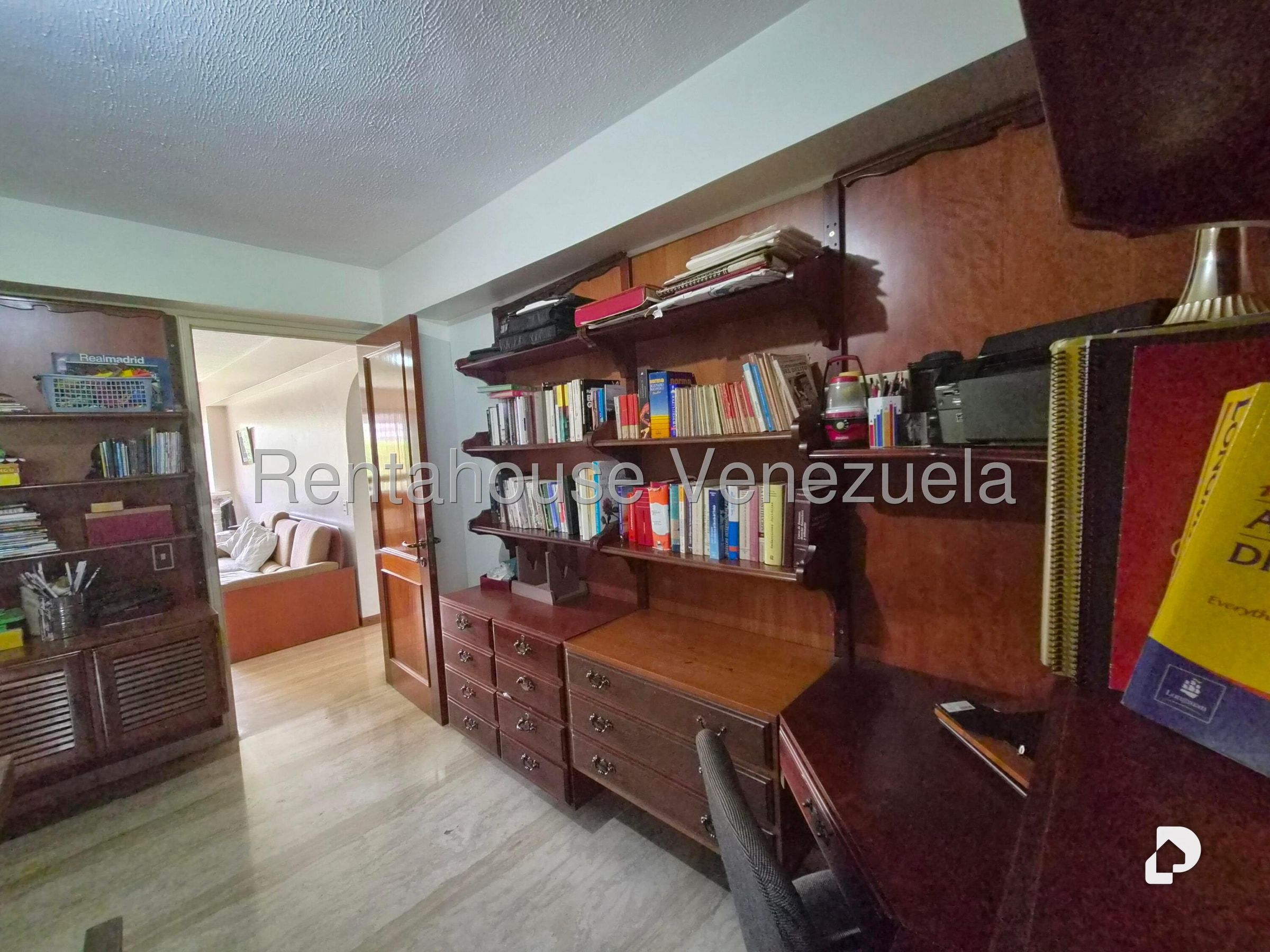 Apartamento en Colinas de Valle Arriba, Caracas – 10
