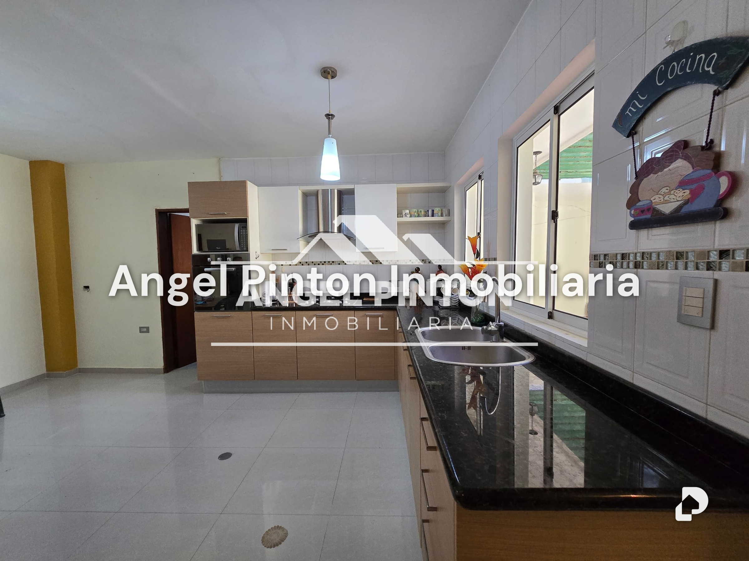 Casa en Lago Mar Beach, Maracaibo – 2