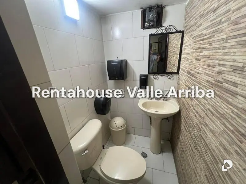 Local comercial en El Hatillo, Caracas – 30