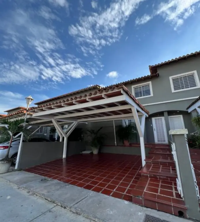 Casa en Urbanización Villas del Este Plaza, Barquisimeto - 1