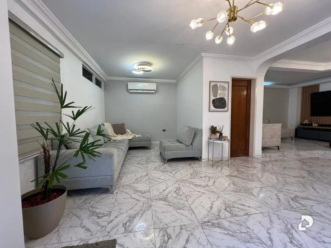 Casa en Urbanización Villas del Este Plaza, Barquisimeto – 3