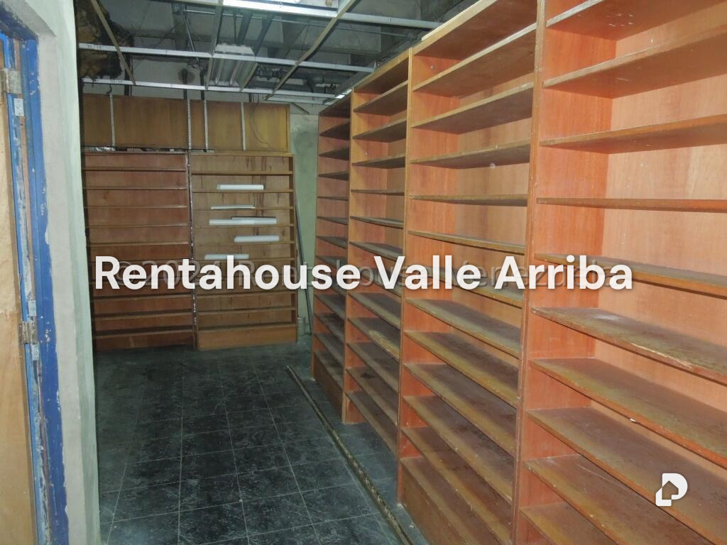 Local comercial en Parroquia Santa Rosalía, Caracas – 25