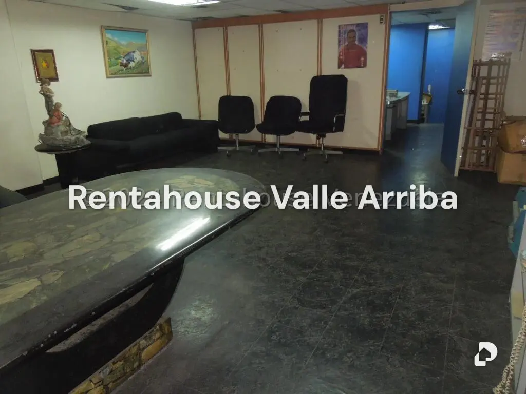 Local comercial en Parroquia Santa Rosalía, Caracas – 23