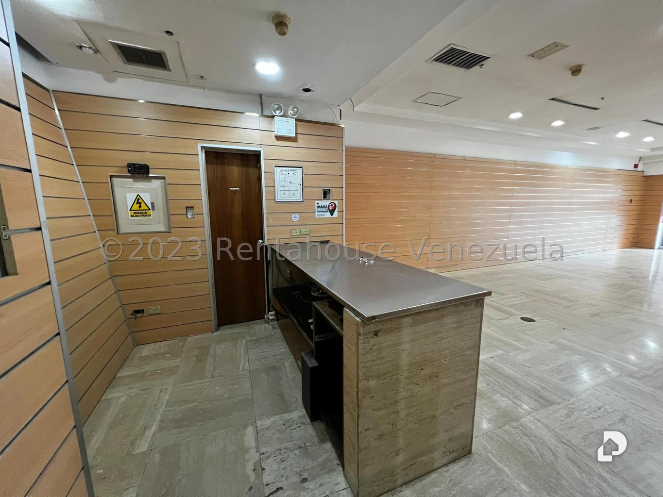 Local comercial en La Castellana, Caracas – 9