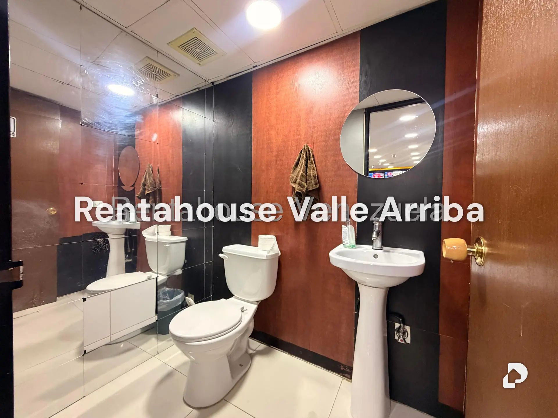 Commercial space in Las Mercedes, Caracas – 17
