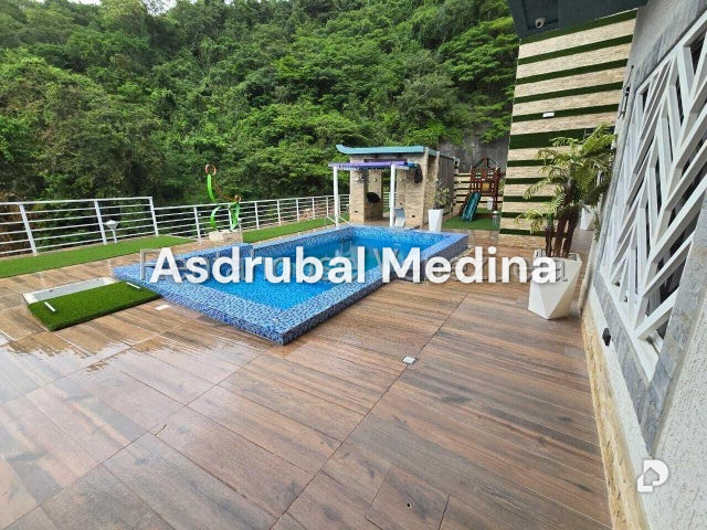 Townhouse en Colinas de Santa Mónica, Caracas – 10