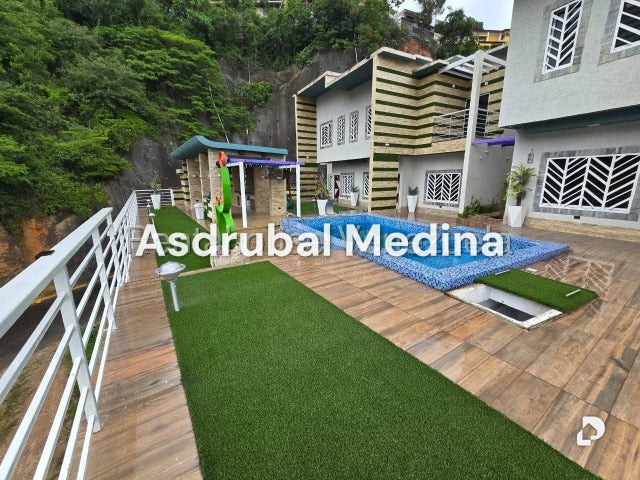 Townhouse en Colinas de Santa Mónica, Caracas – 13