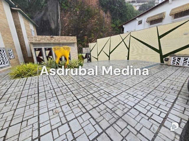 Townhouse en Colinas de Santa Mónica, Caracas – 11