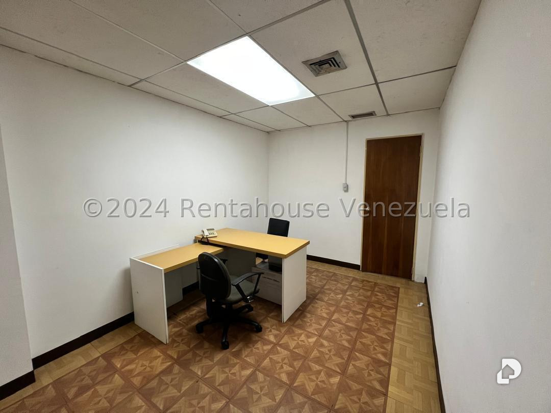 Office in Parroquia Catedral, Caracas – 10