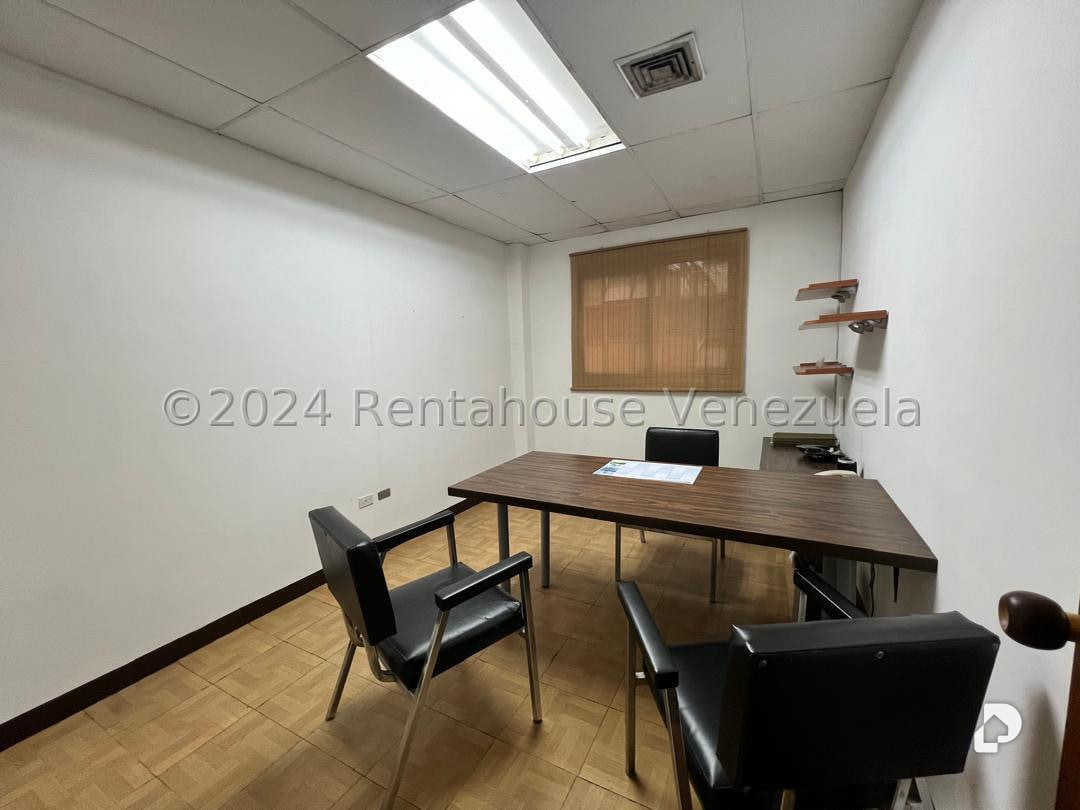 Office in Parroquia Catedral, Caracas – 11