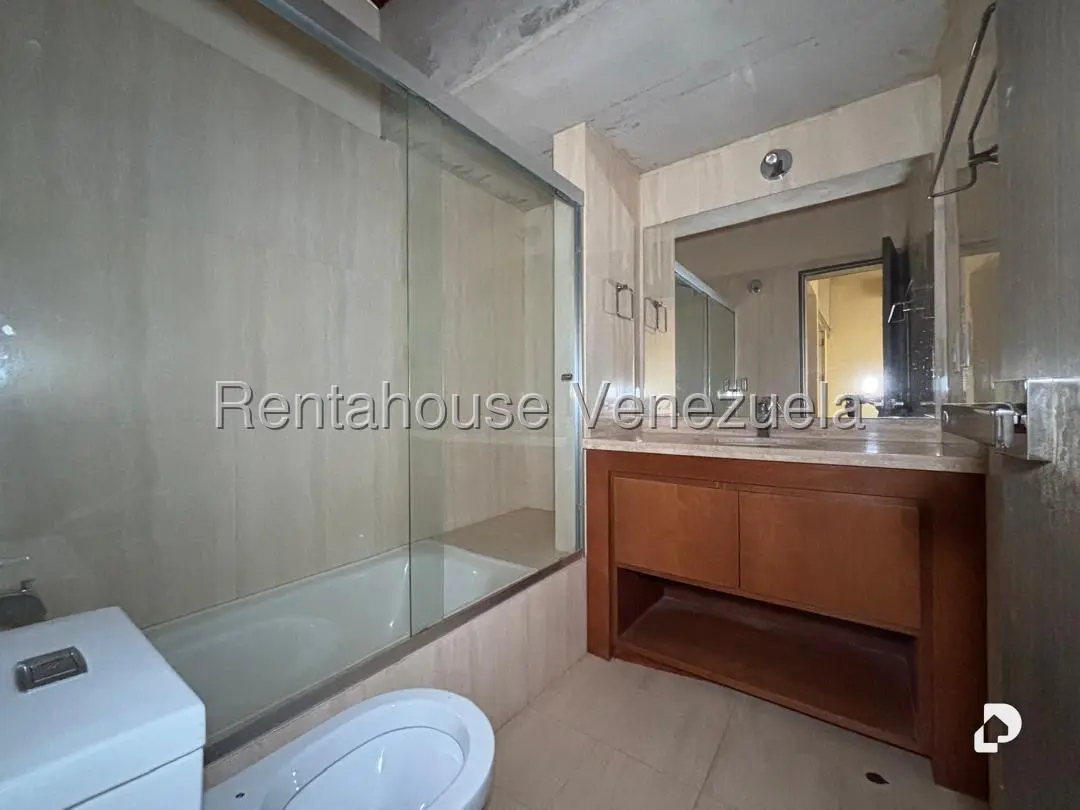 Casa en La Lagunita Country Club, Caracas – 23