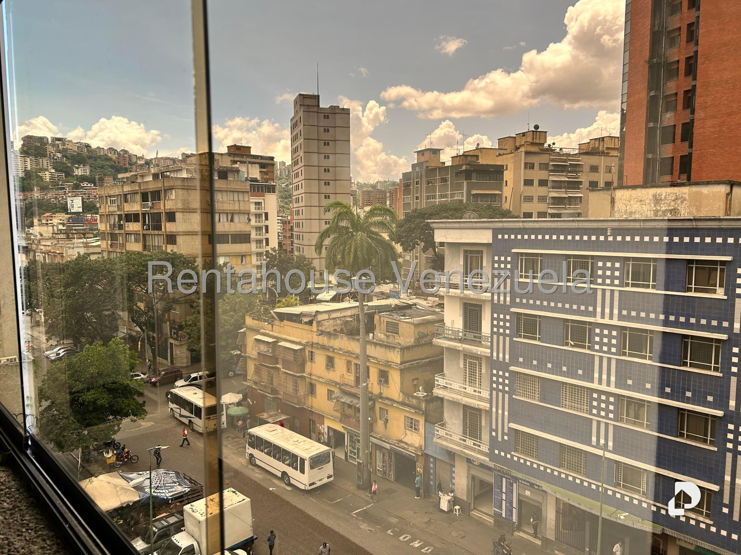 Oficina en Bello Monte, Caracas – 9