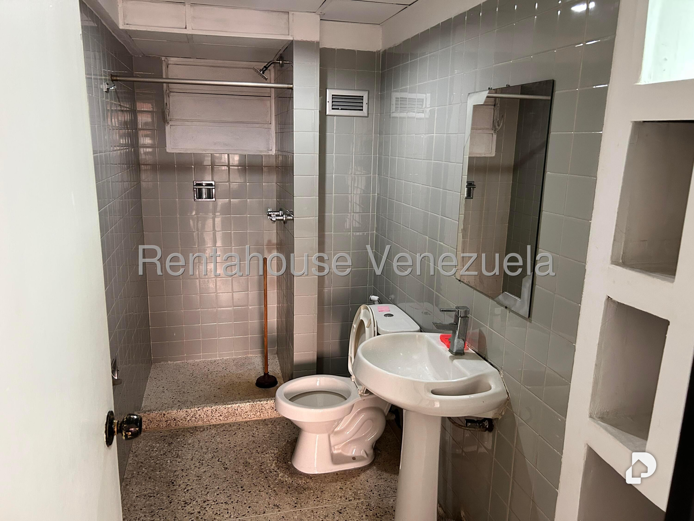 Oficina en Bello Monte, Caracas – 6