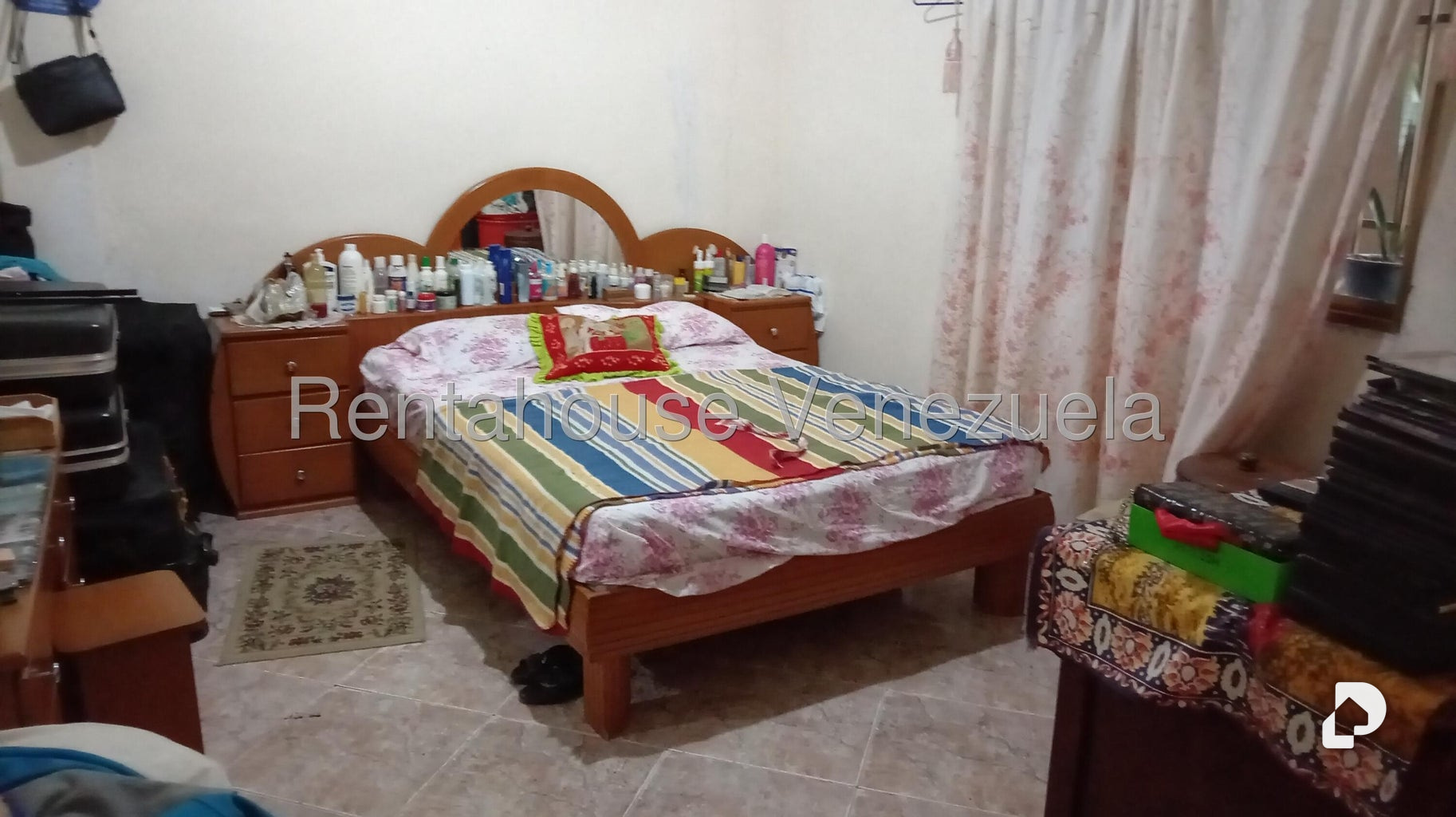 Apartamento en Parroquia Santa Rosalía, Caracas – 17