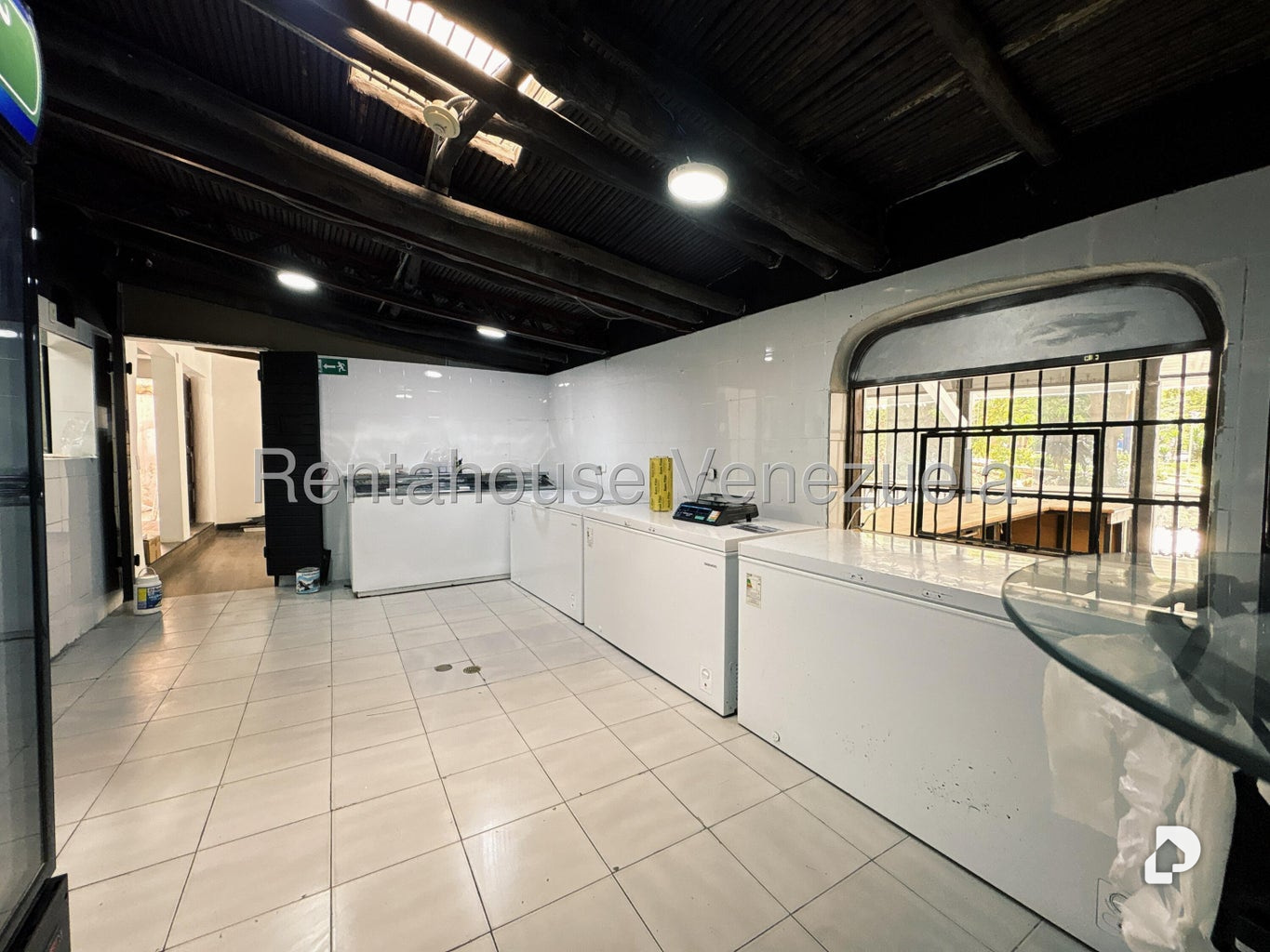 Local comercial en El Hatillo, Caracas – 28