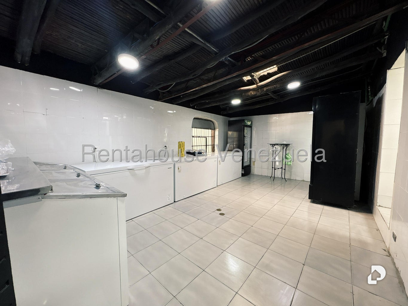 Local comercial en El Hatillo, Caracas – 27