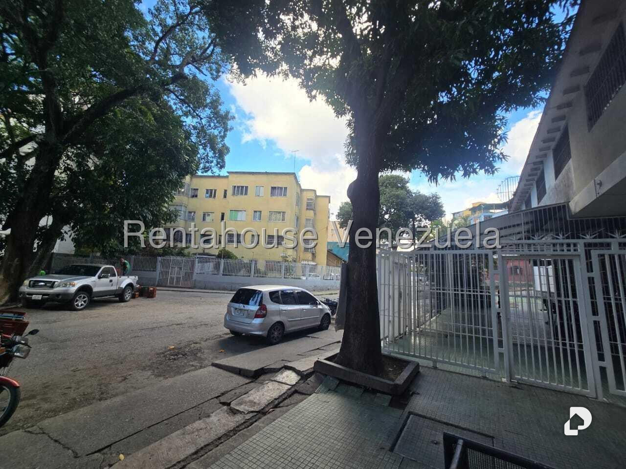 Apartamento en Las Acacias, Caracas – 16