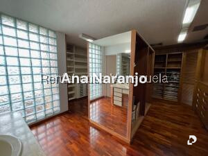 House in Prados del Este, Caracas – 23