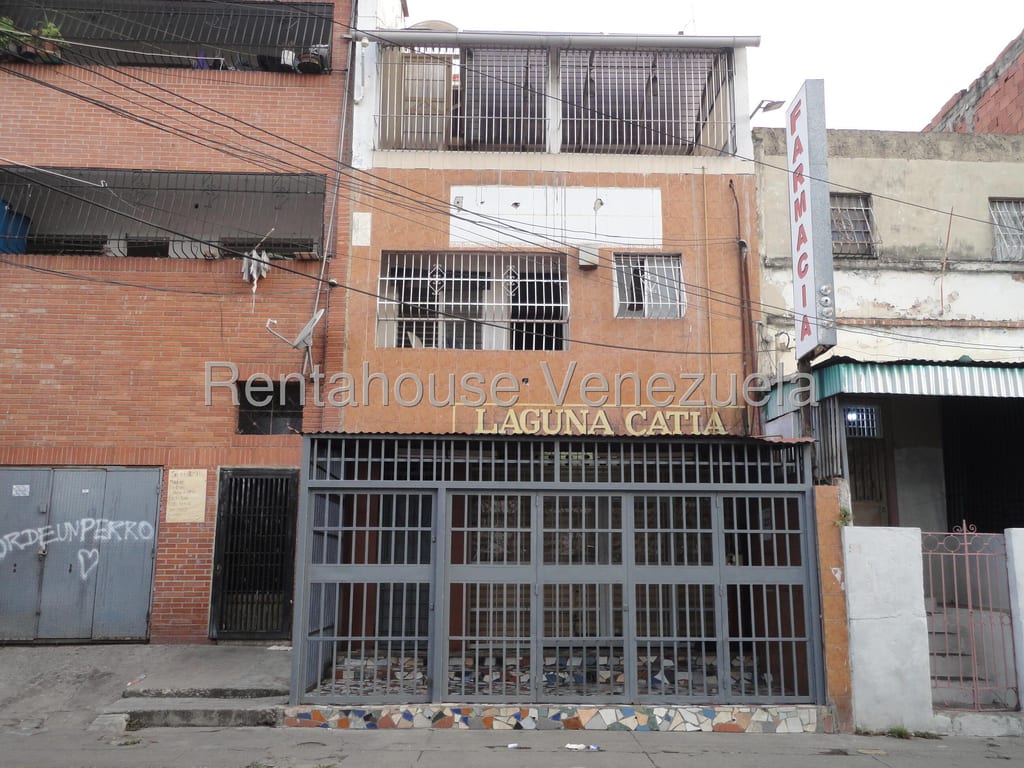 Casa en Catia, Caracas - 1