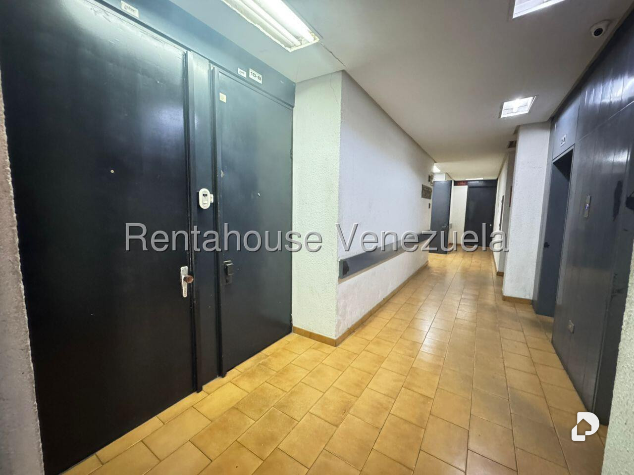 Oficina en Parroquia Altagracia, Caracas – 5