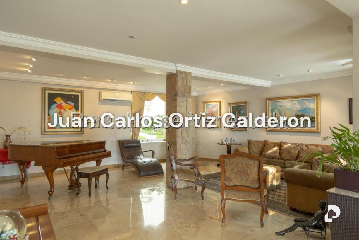 Casa en Colinas del Tamanaco, Caracas – 3