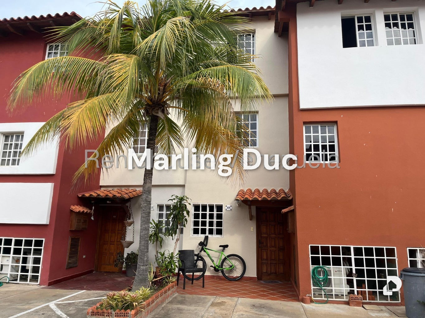Townhouse en Complejo Turístico El Morro, Lechería – 10