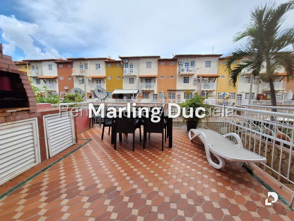 Townhouse en Complejo Turístico El Morro, Lechería – 1