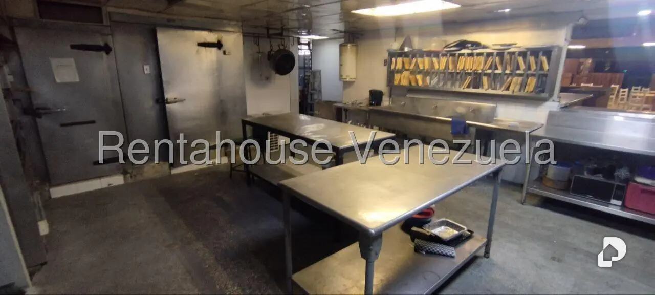 Local comercial en La Urbina, Caracas