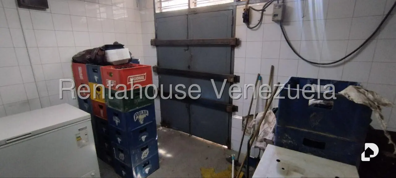 Local comercial en La Urbina, Caracas
