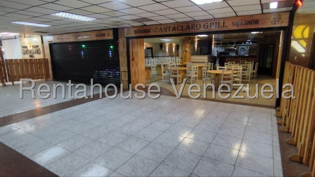 Local comercial en La Urbina, Caracas - 1