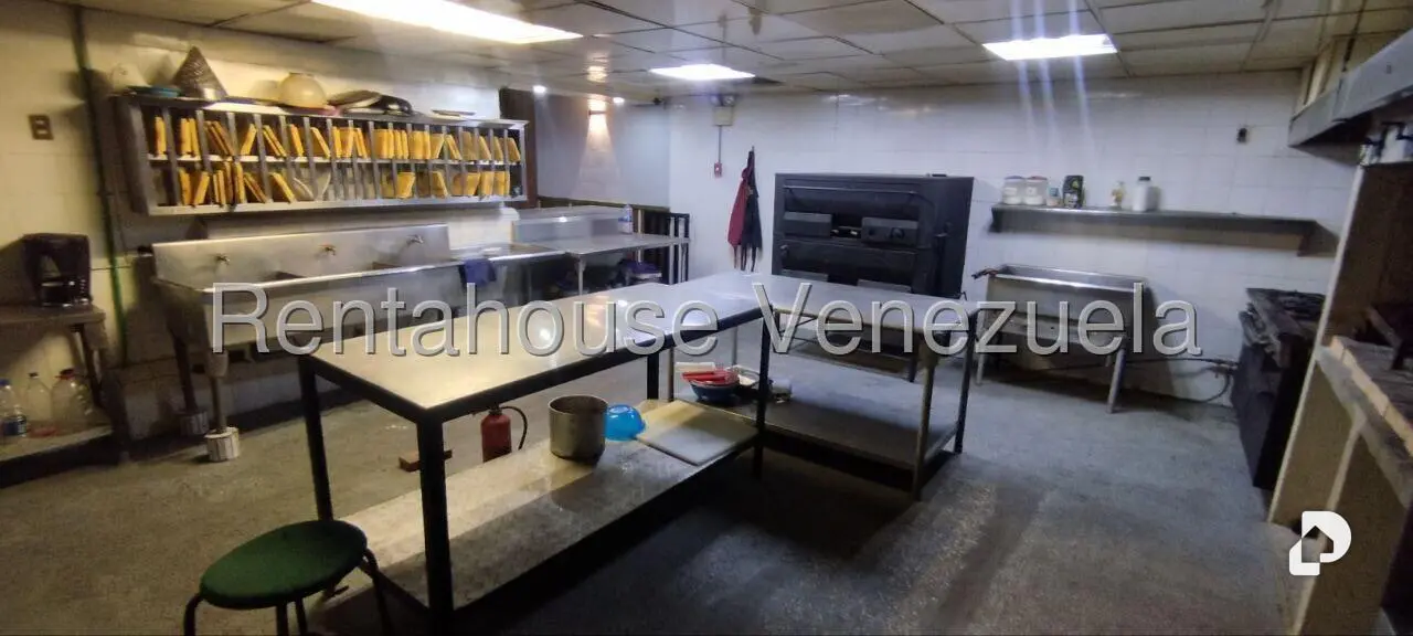 Local comercial en La Urbina, Caracas