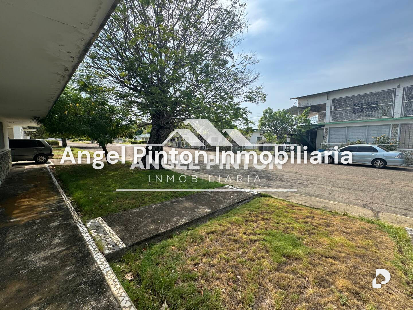 Terreno en Avenida Intercomunal, Ciudad Ojeda – 24