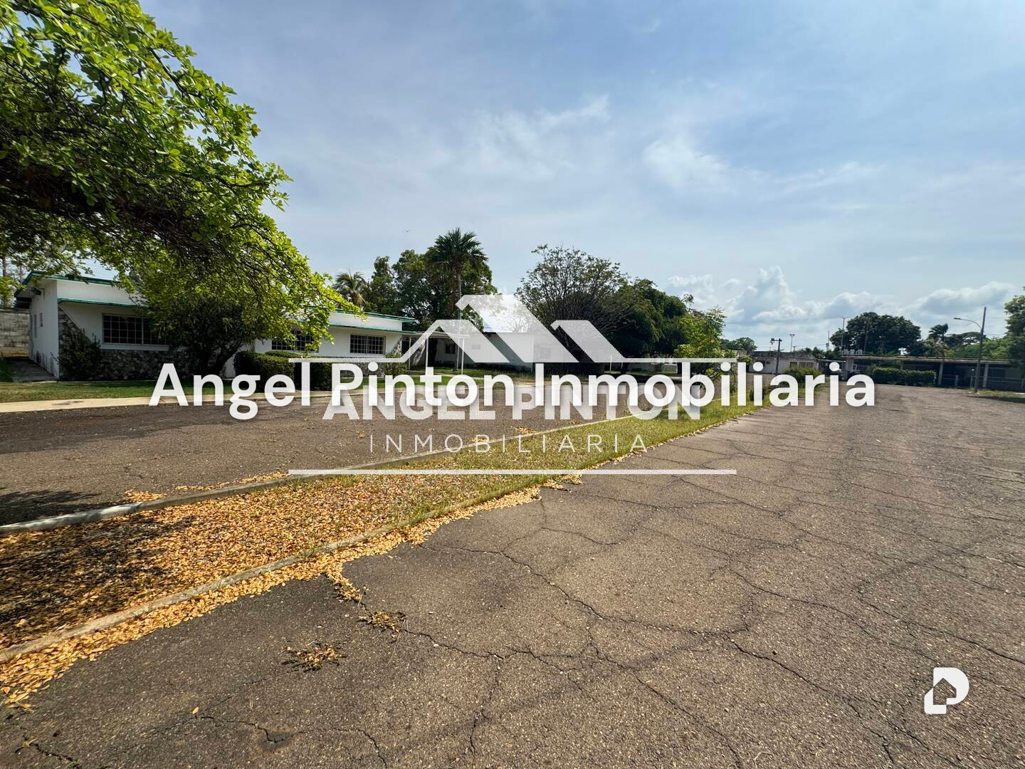 Terreno en Avenida Intercomunal, Ciudad Ojeda – 2