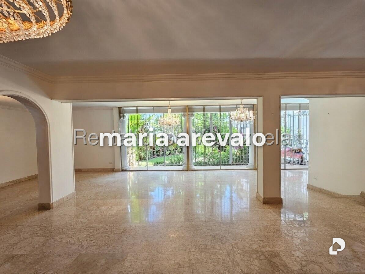 Casa en Lomas de La Lagunita, Caracas – 20