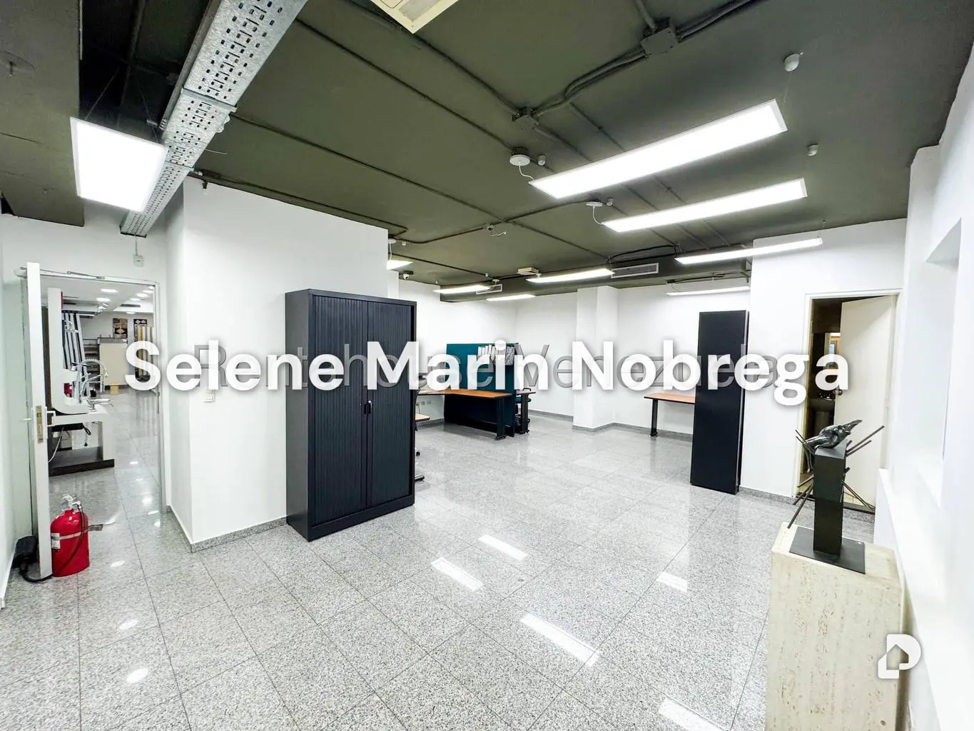Local comercial en Altamira, Caracas – 28