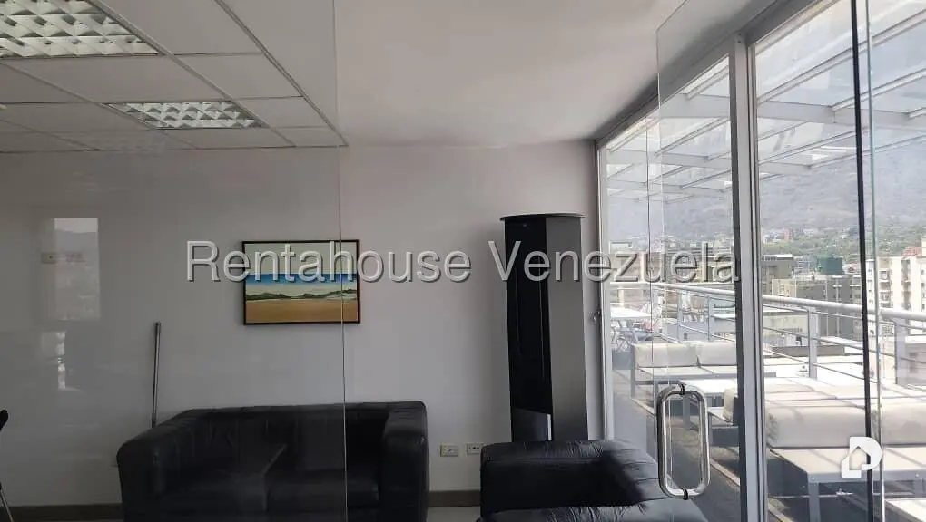 Oficina en Los Cortijos de Lourdes, Caracas – 23