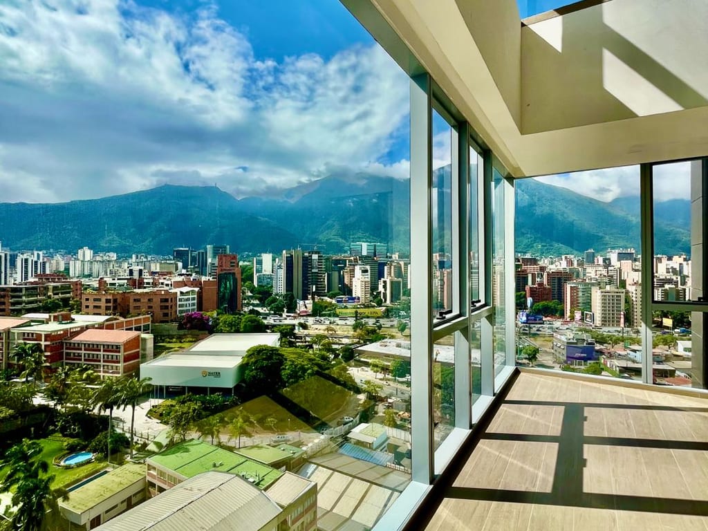 Apartamento en Las Mercedes, Caracas - 1