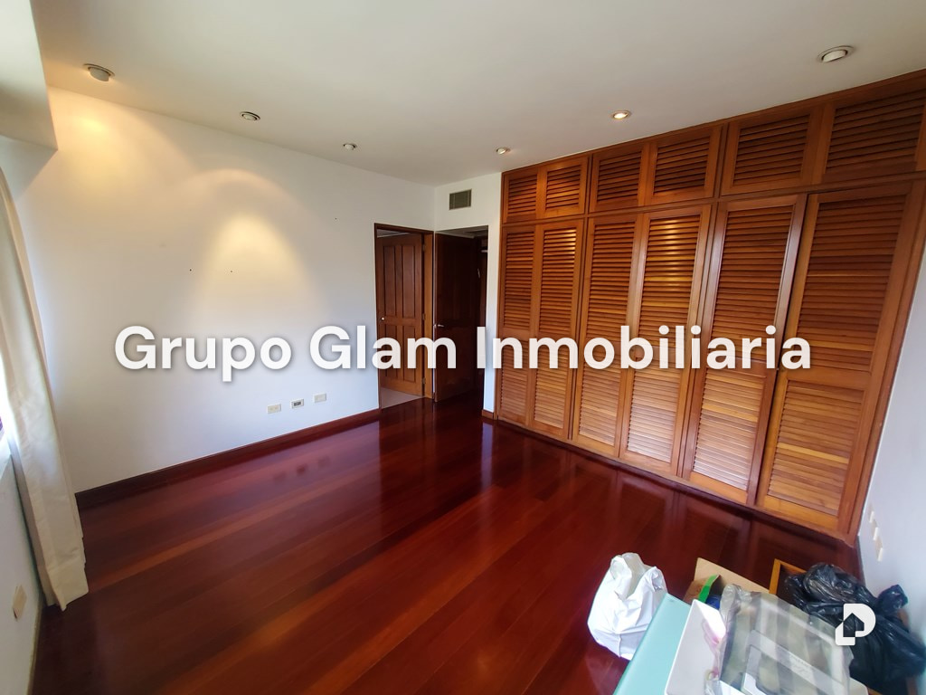 Apartamento en Los Chorros, Caracas – 35