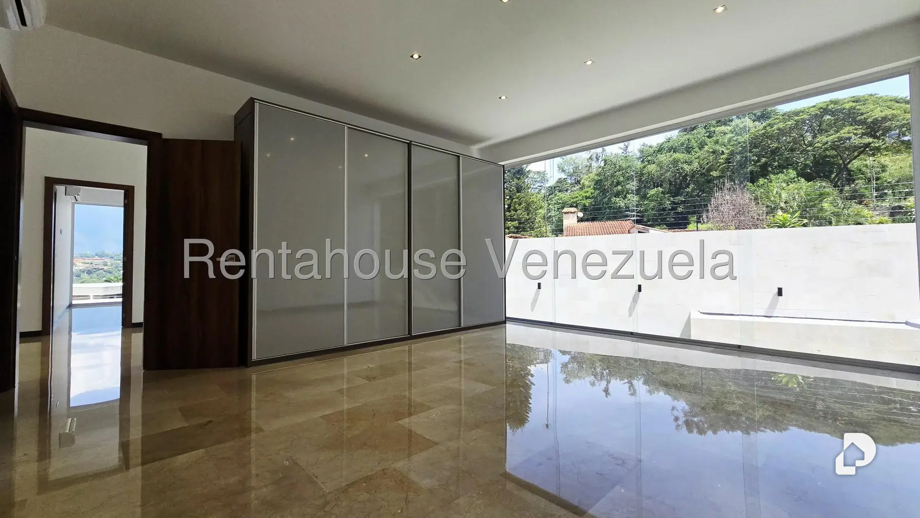 Casa en Prados del Este, Caracas – 30