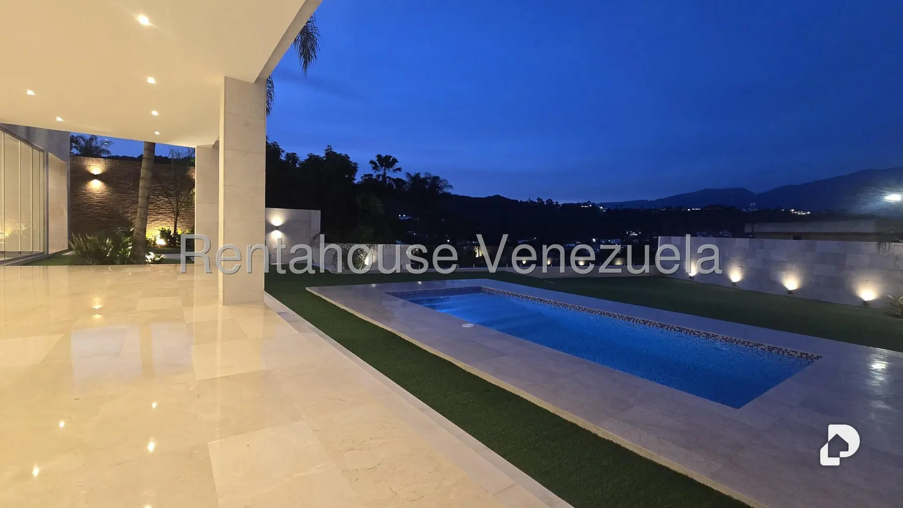 Casa en Prados del Este, Caracas – 12