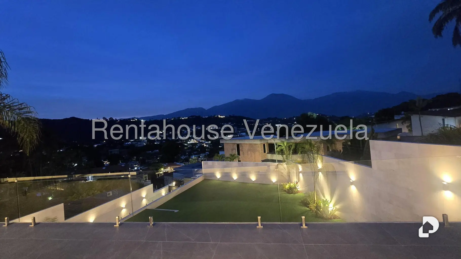 Casa en Prados del Este, Caracas – 15