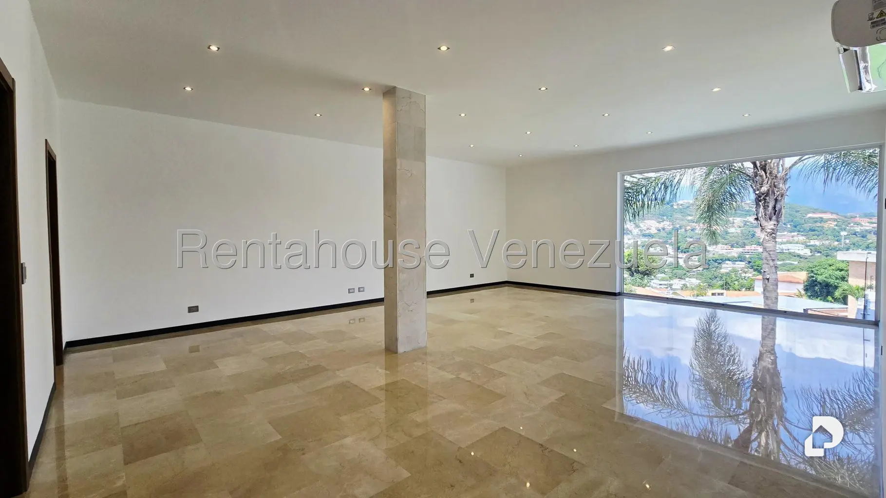 Casa en Prados del Este, Caracas – 24