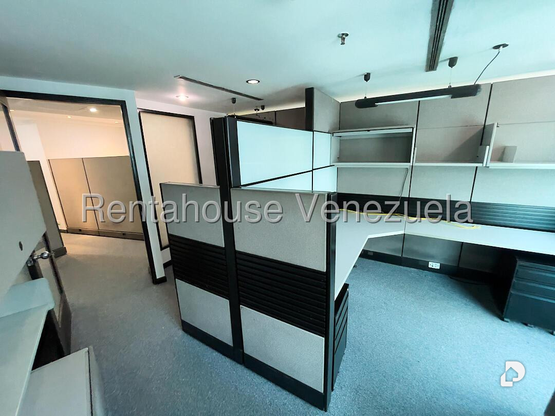 Oficina en El Rosal, Caracas – 17